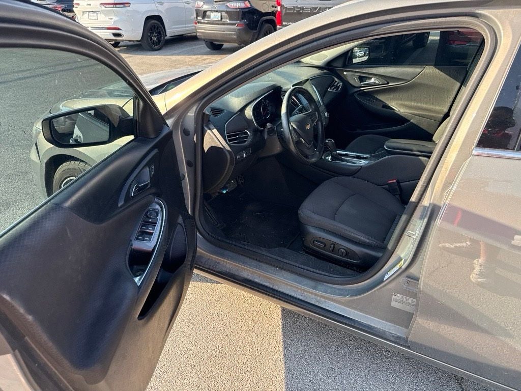 2017 Chevrolet Malibu LT