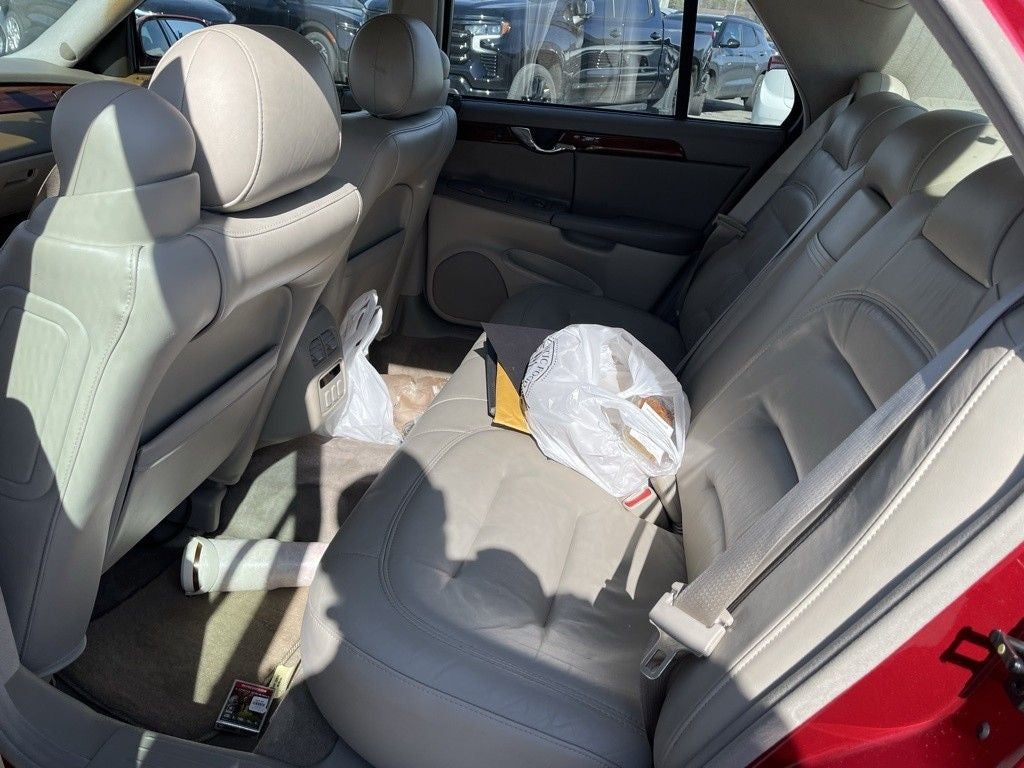 2003 Cadillac DeVille Base