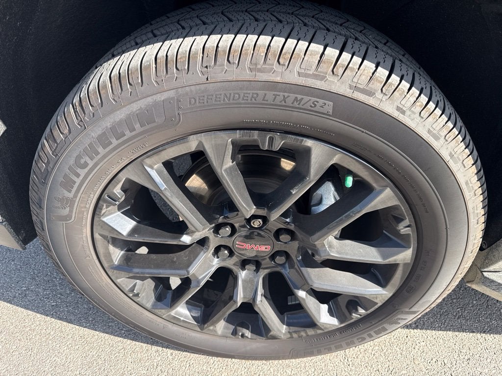 2022 GMC Yukon SLE