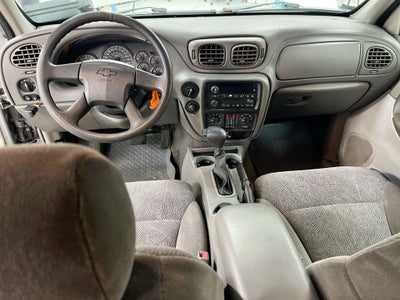 2004 Chevrolet TrailBlazer LS