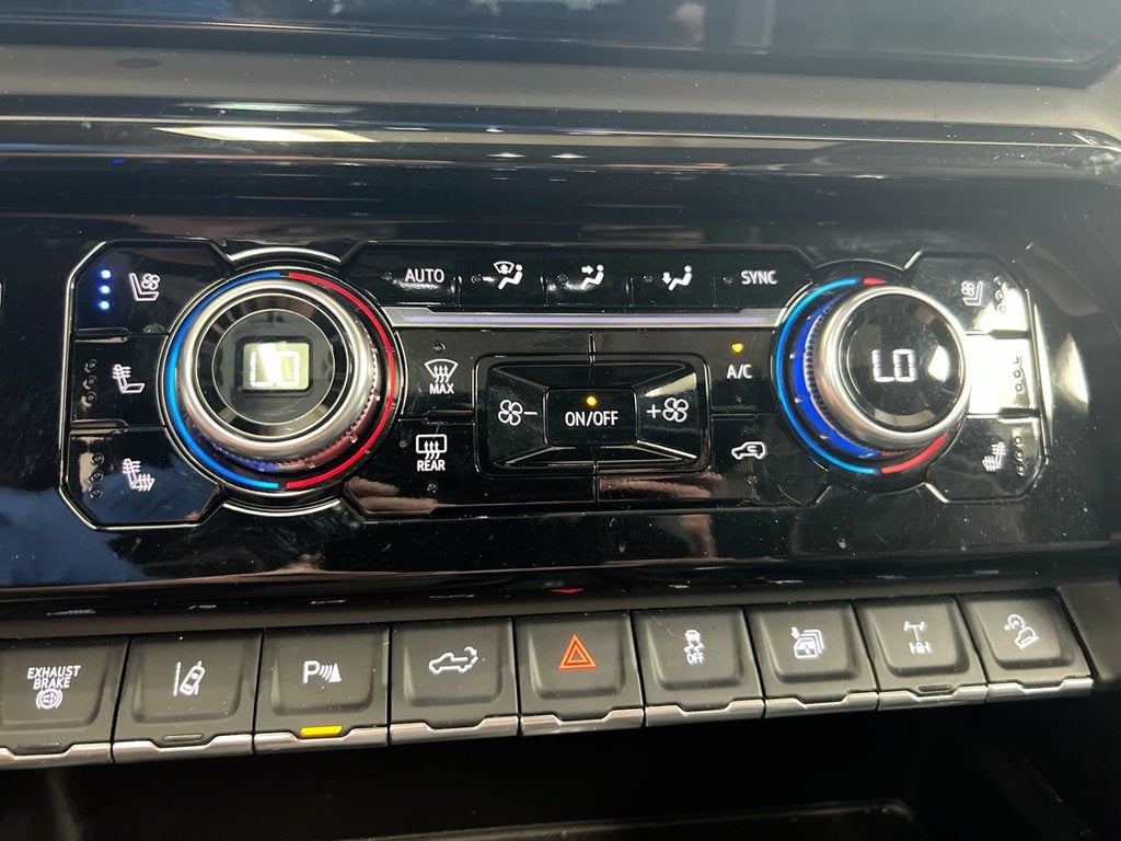 2025 GMC Sierra 2500HD AT4X