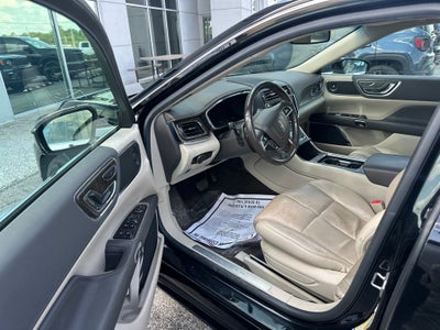 2017 Lincoln Continental Select