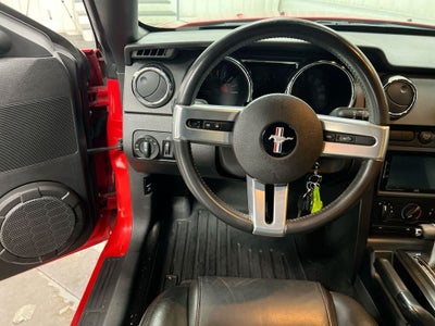 2005 Ford Mustang GT Deluxe