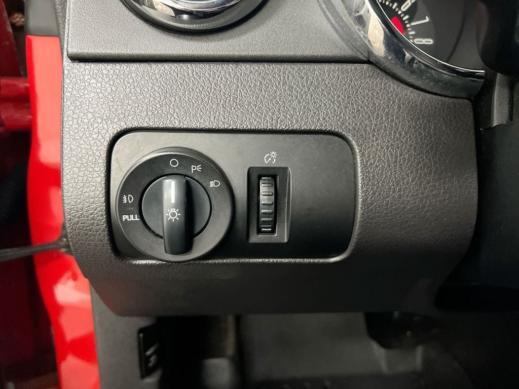 2005 Ford Mustang GT Deluxe