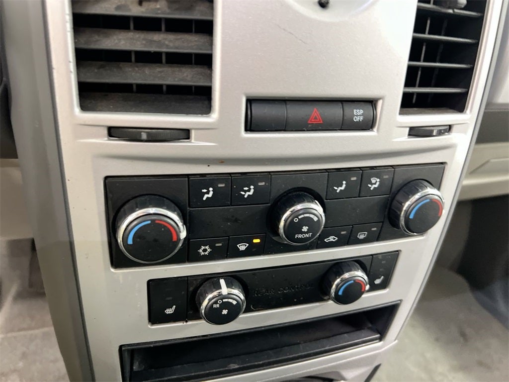 2010 Chrysler Town & Country Touring