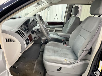 2010 Chrysler Town & Country Touring