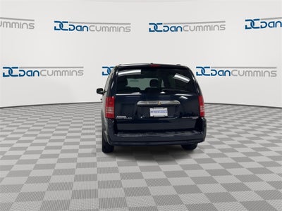 2010 Chrysler Town & Country Touring