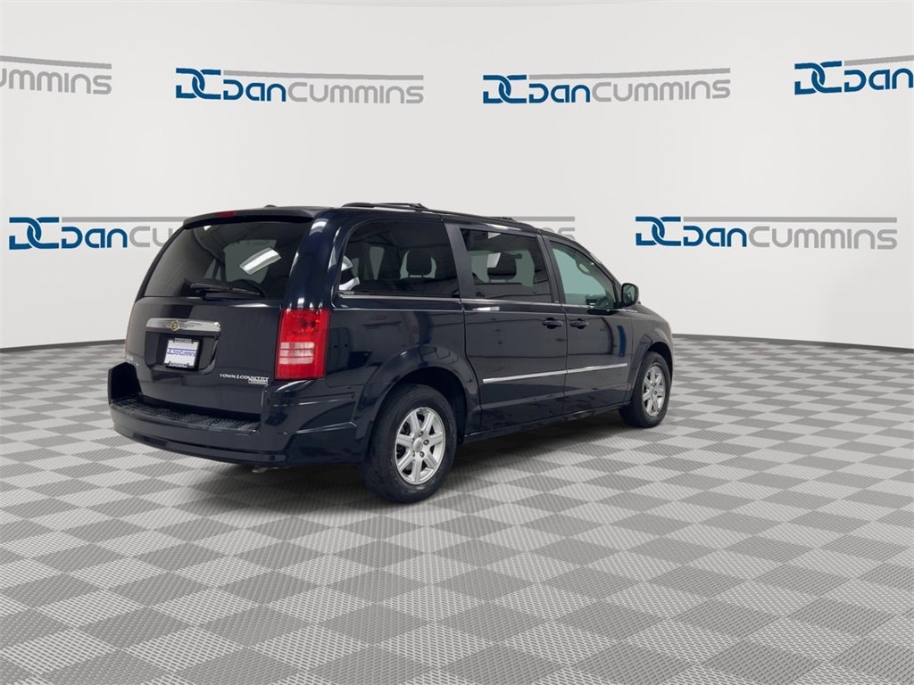 2010 Chrysler Town & Country Touring