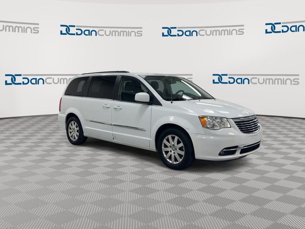 2016 Chrysler Town & Country Touring