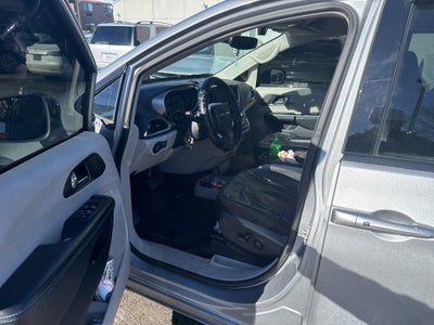 2021 Chrysler Pacifica Touring