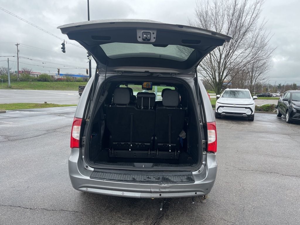 2015 Chrysler Town & Country S