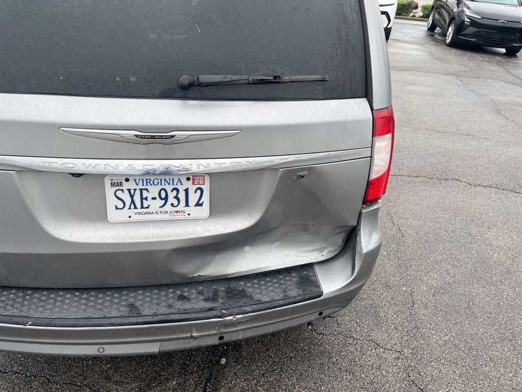 2015 Chrysler Town & Country S