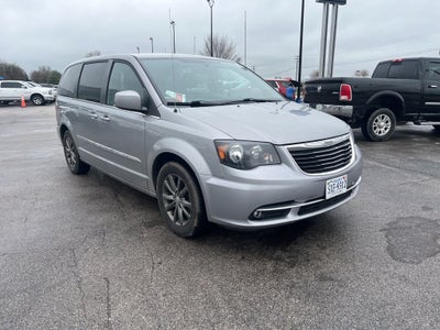 2015 Chrysler Town & Country S