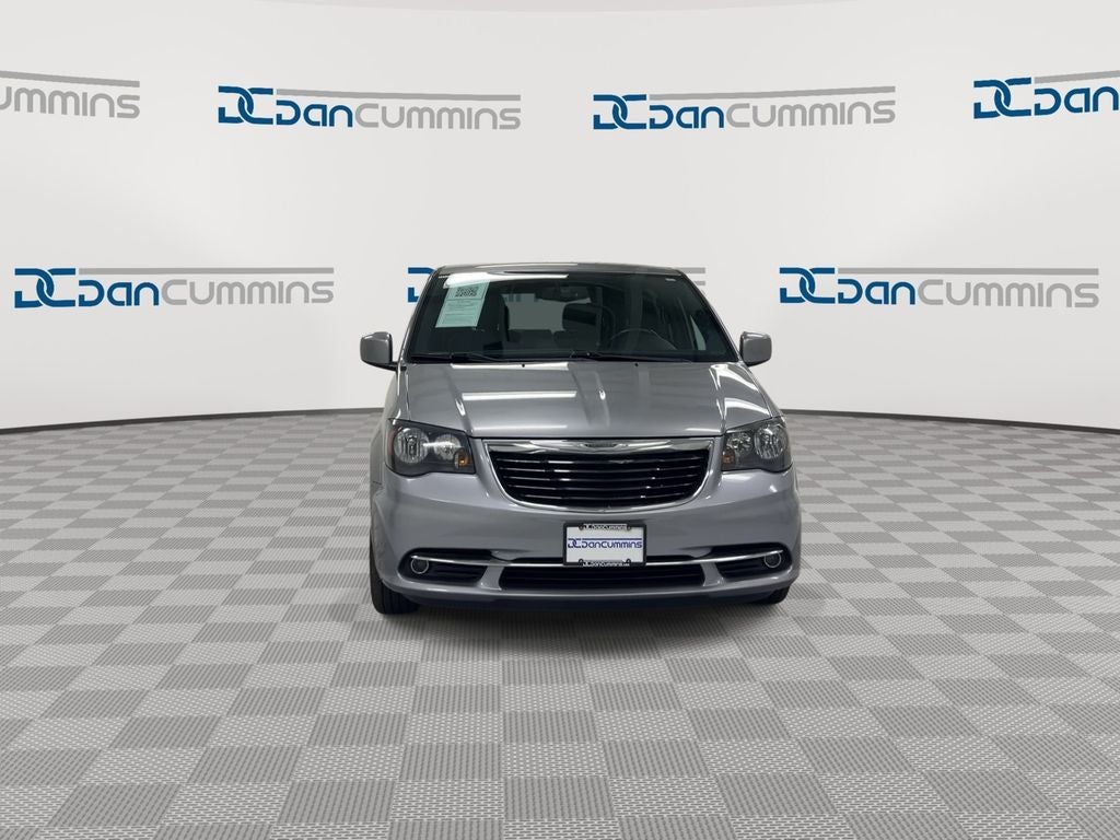 2015 Chrysler Town & Country S