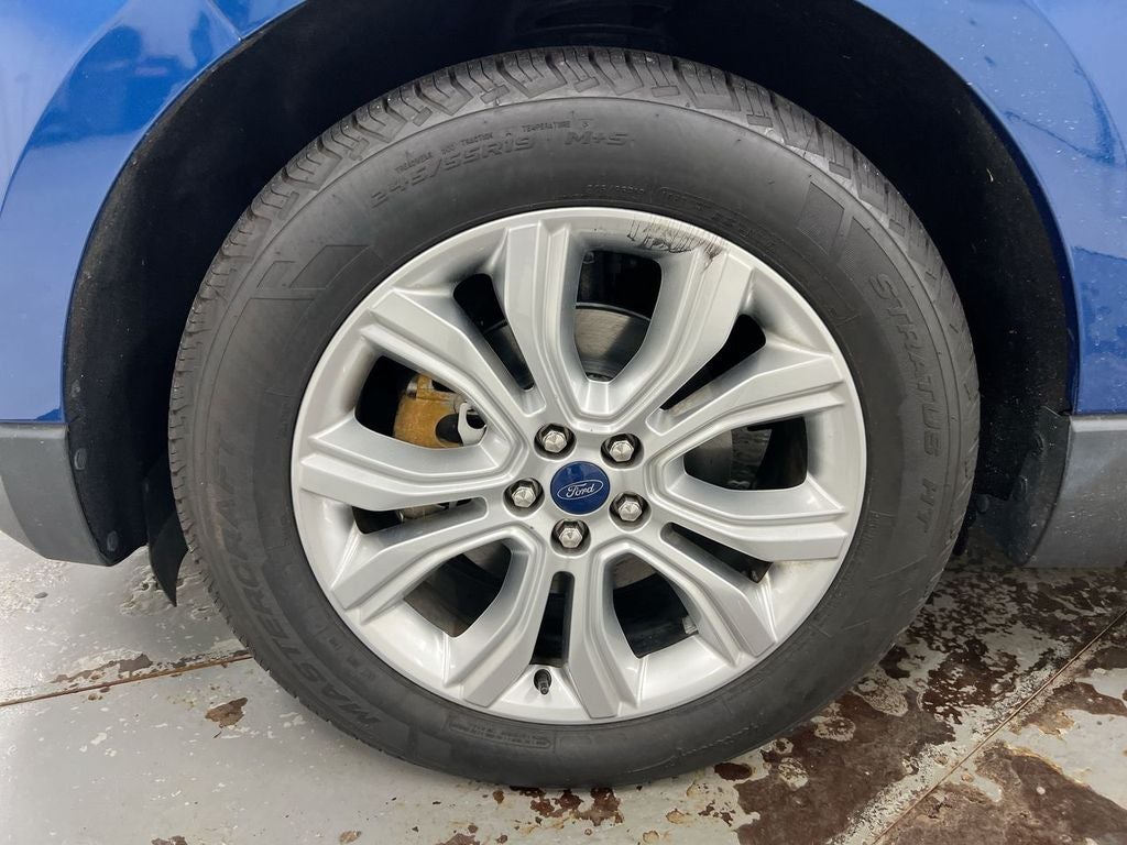 2020 Ford Edge Titanium