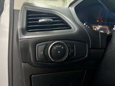 2015 Ford Edge SE