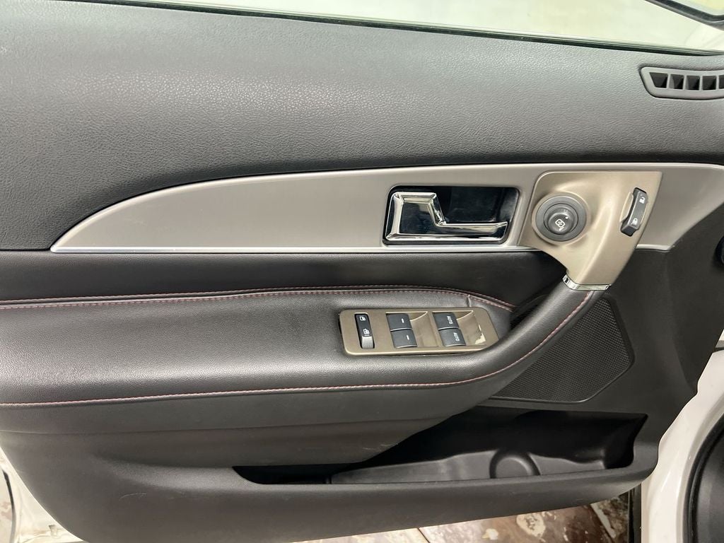 2015 Lincoln MKX Base