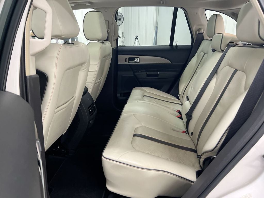 2015 Lincoln MKX Base