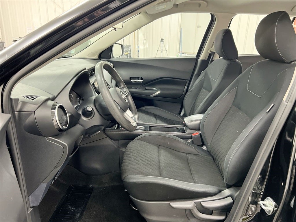 2022 Nissan Kicks SV