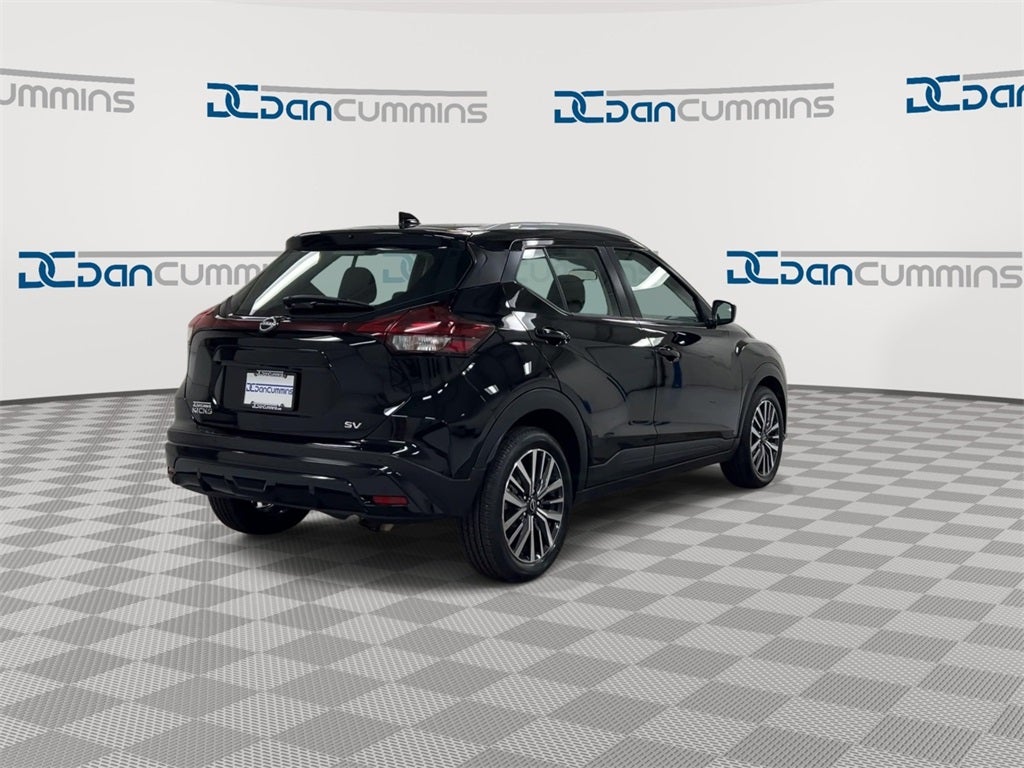 2022 Nissan Kicks SV