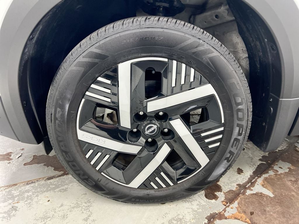 2025 Nissan Kicks SV