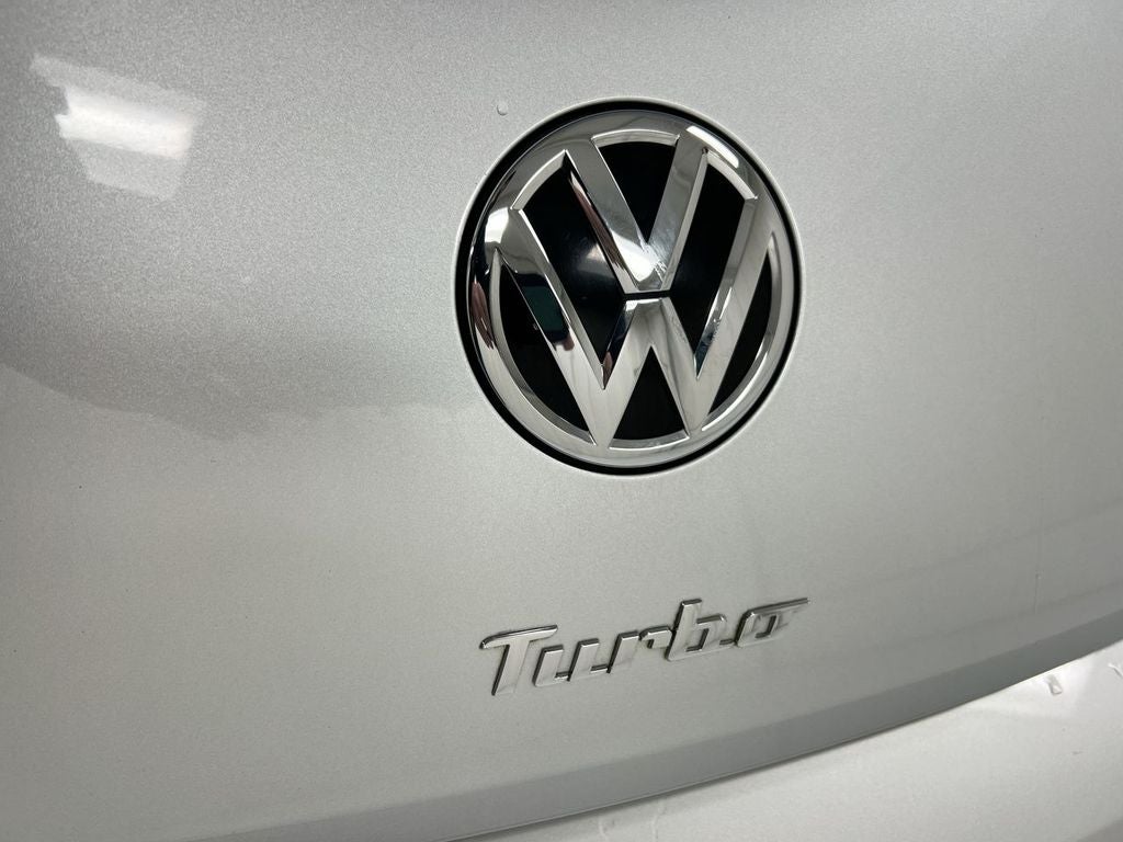 2013 Volkswagen Beetle 2.0 TSi