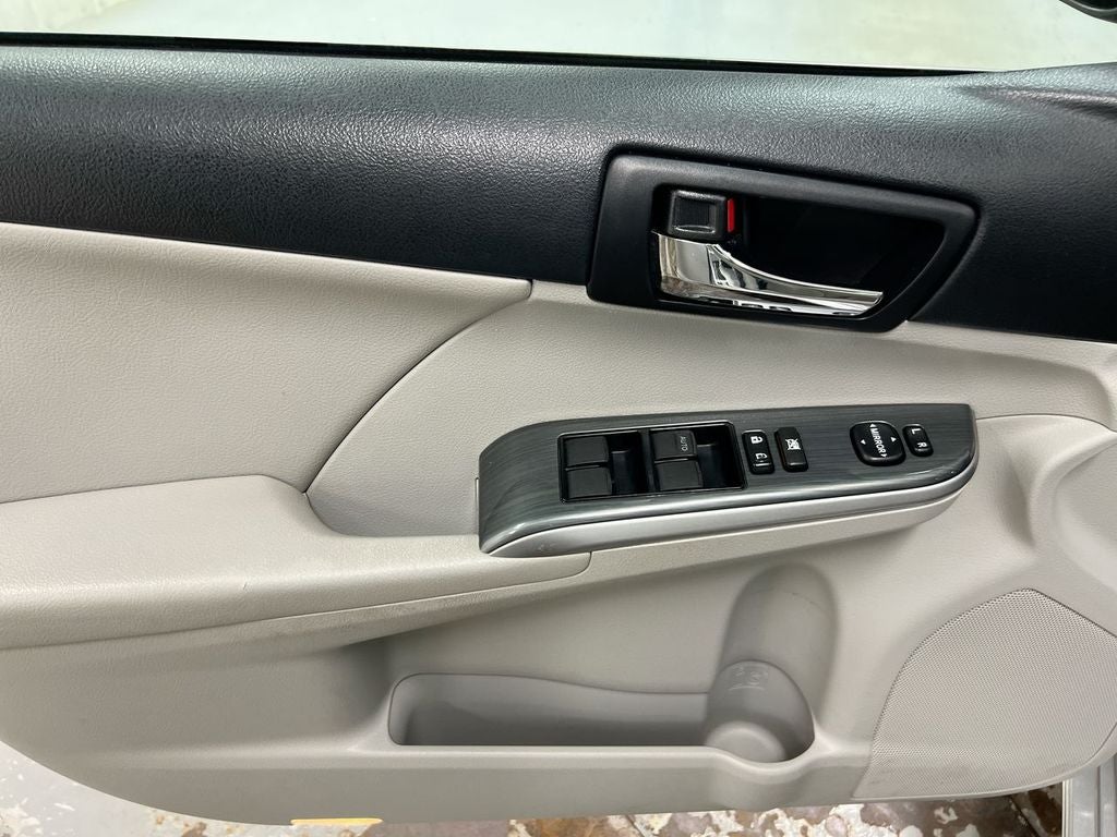 2012 Toyota Camry Hybrid XLE