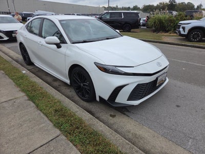 2025 Toyota Camry SE
