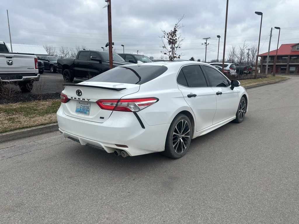 2020 Toyota Camry SE