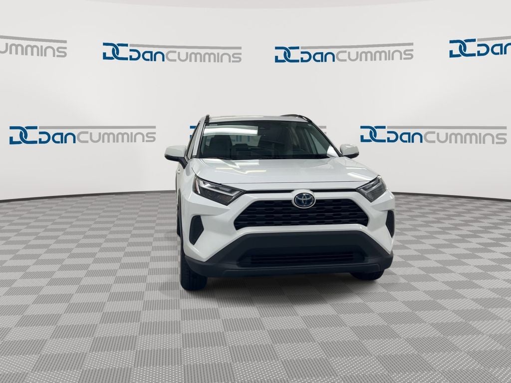 2022 Toyota RAV4 Hybrid XLE