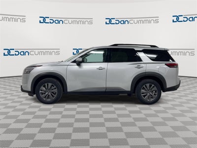 2024 Nissan Pathfinder SV