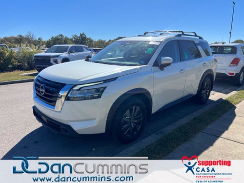 2022 Nissan Pathfinder SV