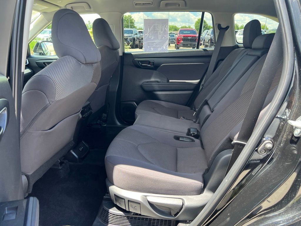 2024 Toyota Highlander Hybrid LE