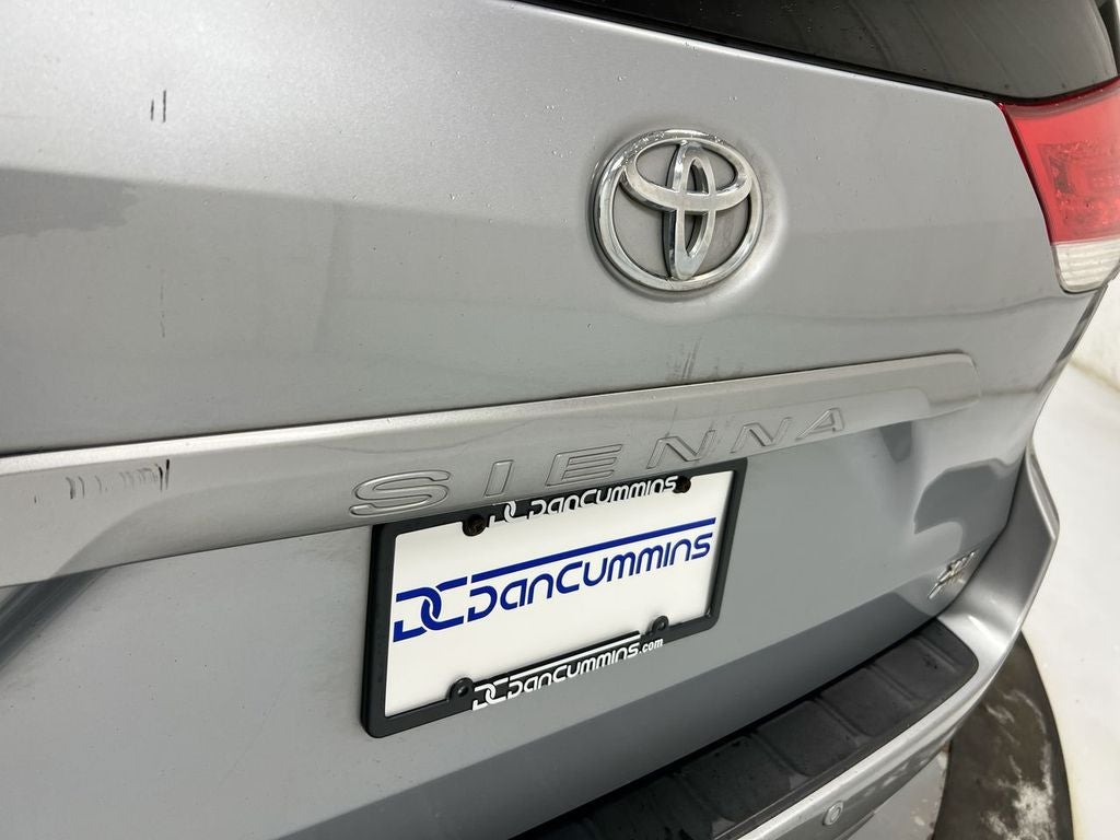 2012 Toyota Sienna XLE