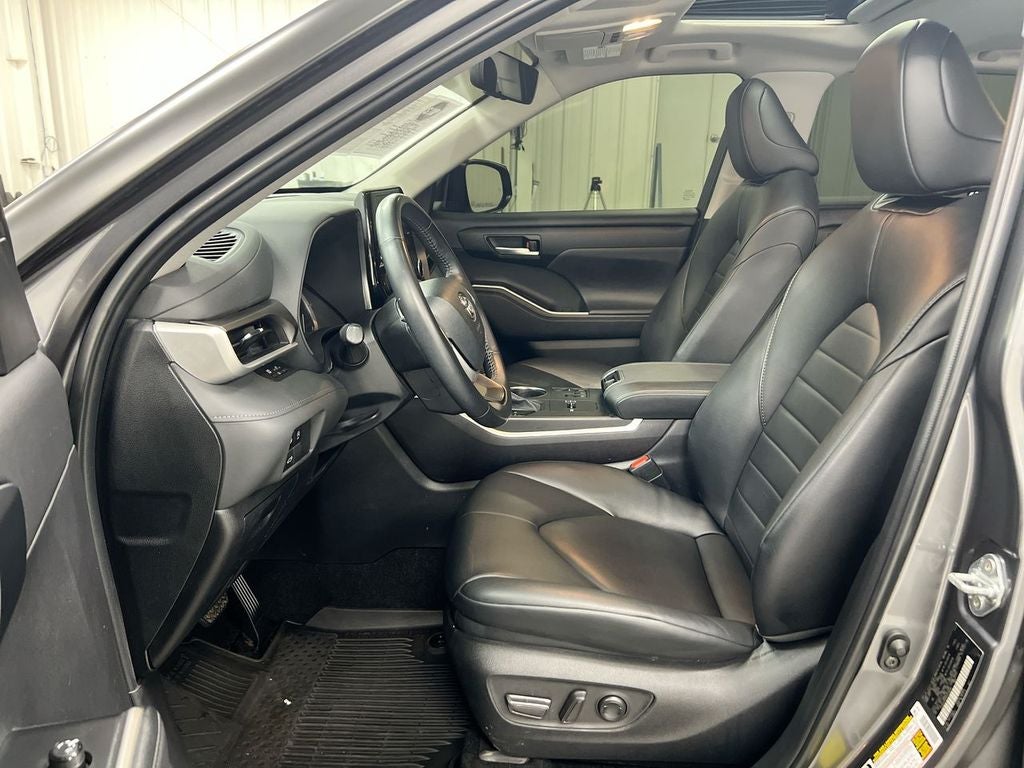 2024 Toyota Highlander XLE