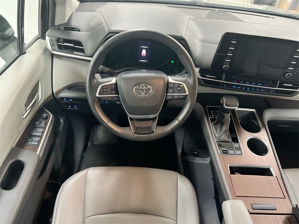 2024 Toyota Sienna XLE