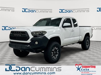 2017 Toyota Tacoma SR