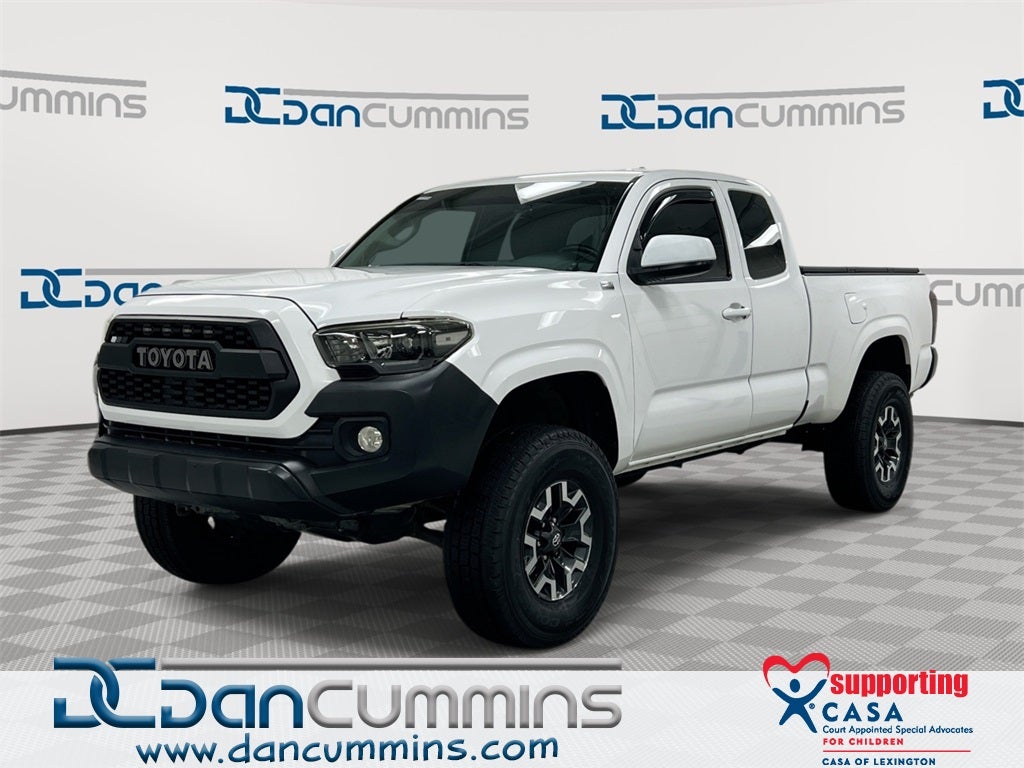 2017 Toyota Tacoma SR