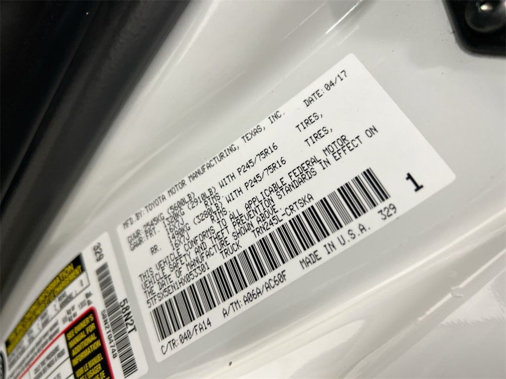 2017 Toyota Tacoma SR