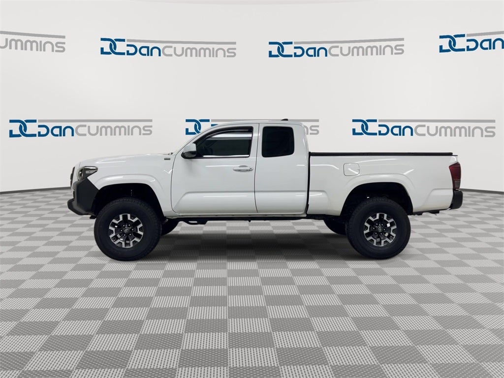 2017 Toyota Tacoma SR