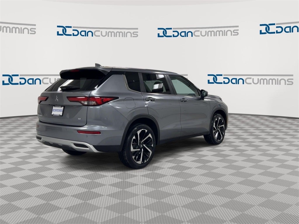 2024 Mitsubishi Outlander SE