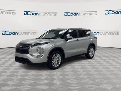 2024 Mitsubishi Outlander ES