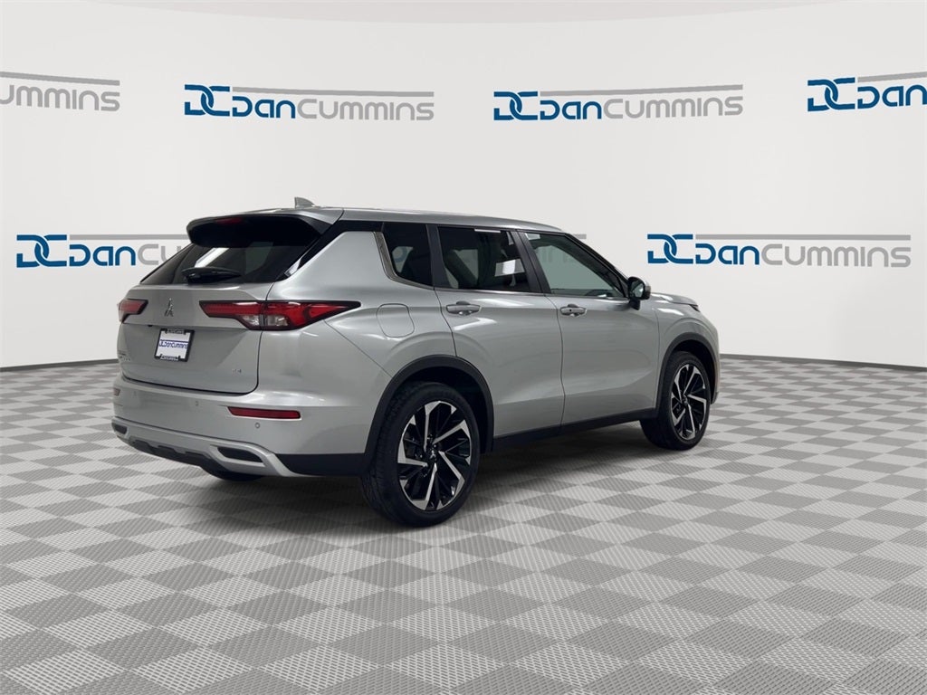 2024 Mitsubishi Outlander SE