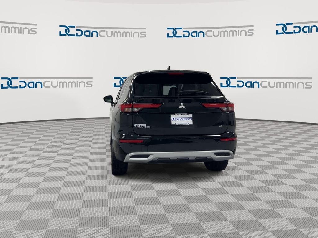 2024 Mitsubishi Outlander SE
