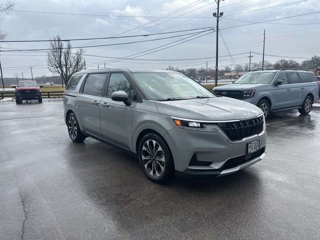 2023 Kia Carnival EX