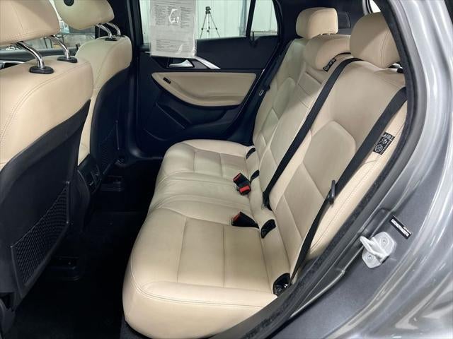 2017 INFINITI QX30 Premium