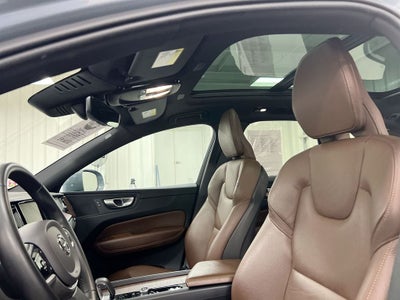 2023 Volvo XC60 B5 Plus Bright Theme