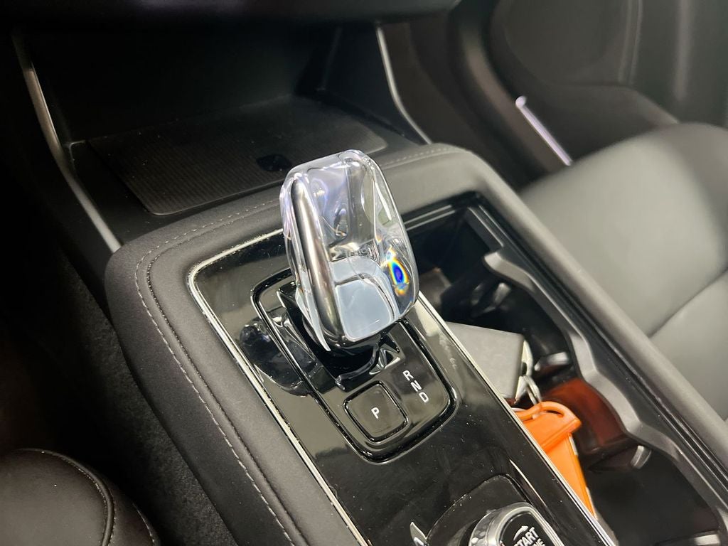 2025 Volvo XC90 B5 Core