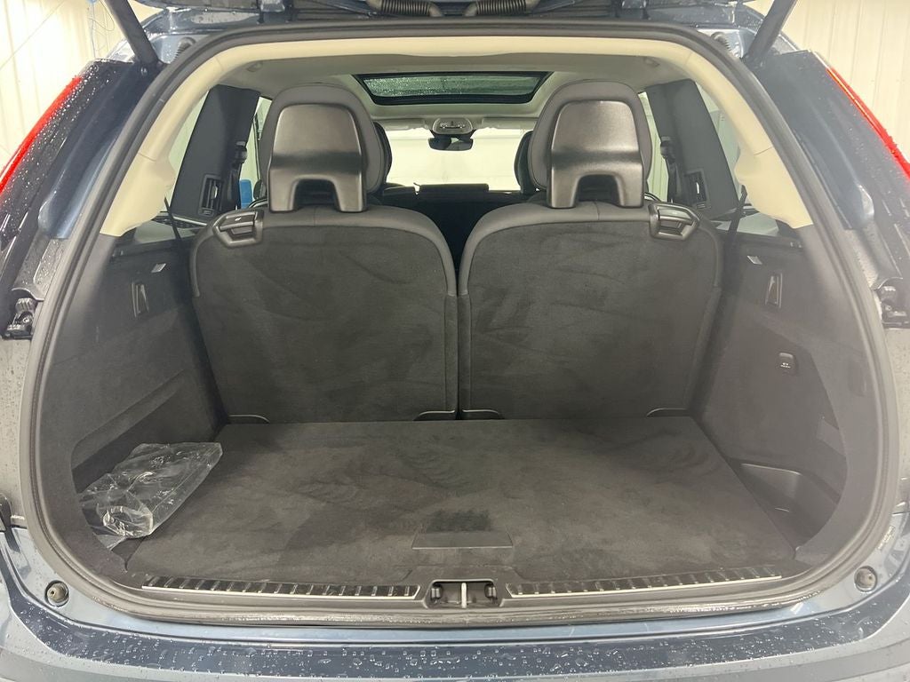 2025 Volvo XC90 B5 Core
