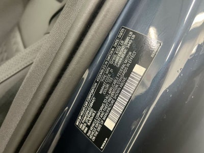 2025 Volvo XC90 B5 Core